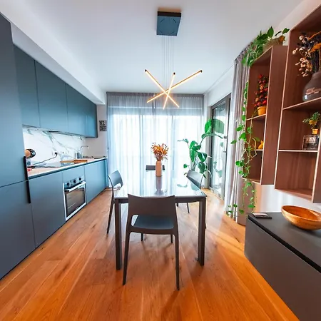 Crespi Terrace, Private Parking, A Few Steps From The Metro Apartment