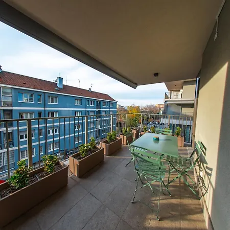Apartment Crespi Terrace, Private Parking, A Few Steps From The Metro Milan