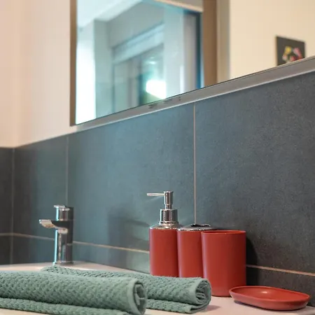 Crespi Terrace, Private Parking, A Few Steps From The Metro Apartment Milan