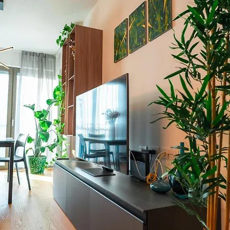 Crespi Terrace, Private Parking, A Few Steps From The Metro Milan
